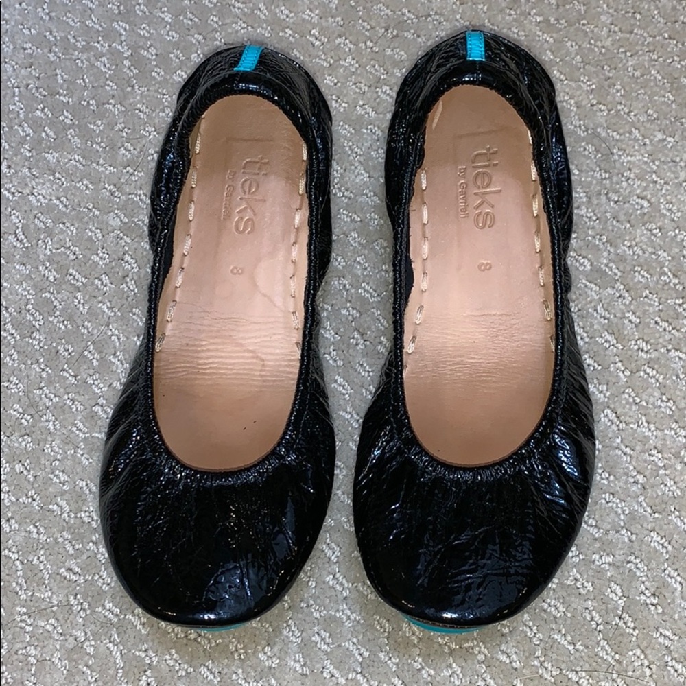 Black Tieks